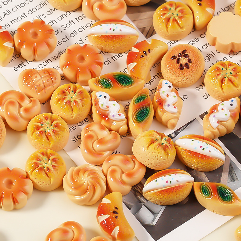 Mini Kitchen Baking - 10pcs Mini Simulation Bread Baking Resin