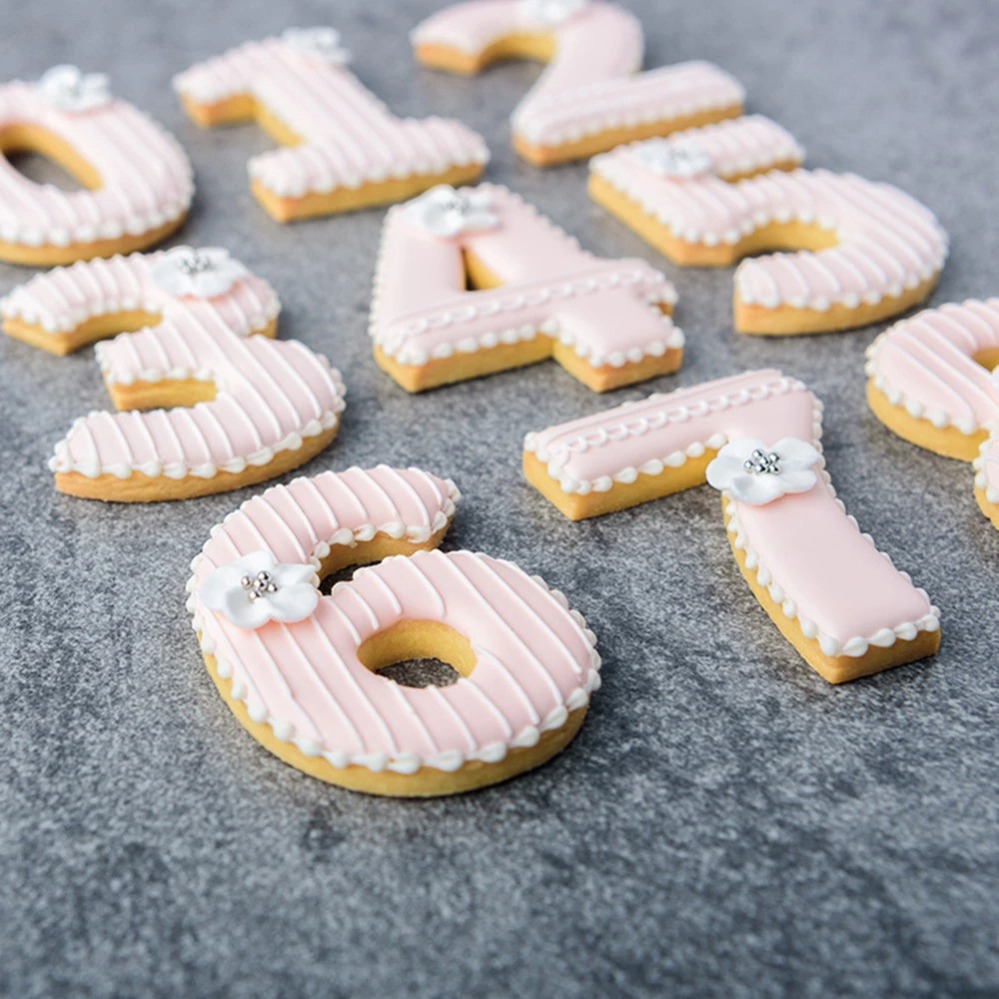 Large Numbers Cookie Cutters B - огляд і ціна Kitchen Baking Cookies